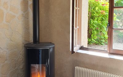 Poêles à bois interdits en 2027 : vrai ou faux ?